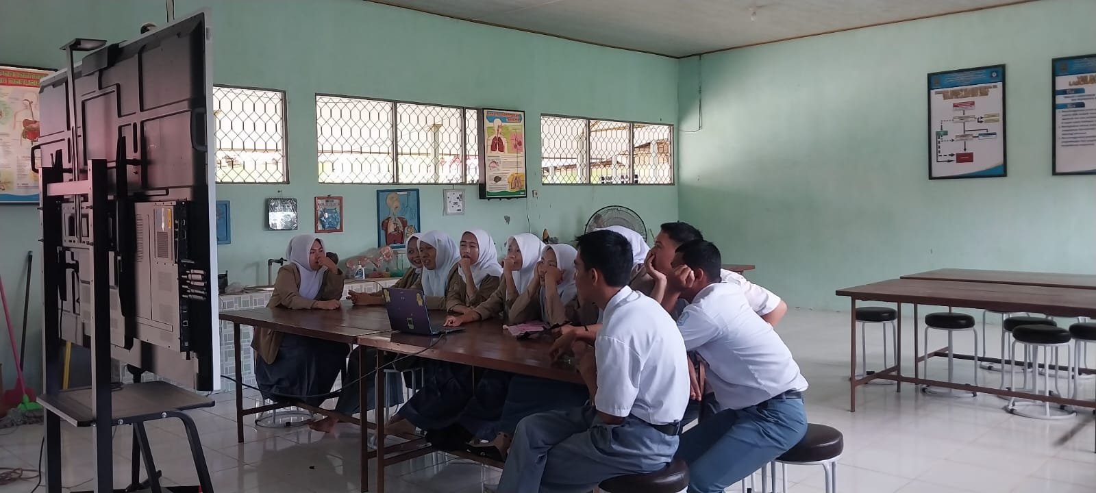 Semangat dan Optimisme Warnai Seleksi LCC 4 Pilar MPR RI Tingkat Kabupaten/Kota di SMAN 1 Kahayan Kuala