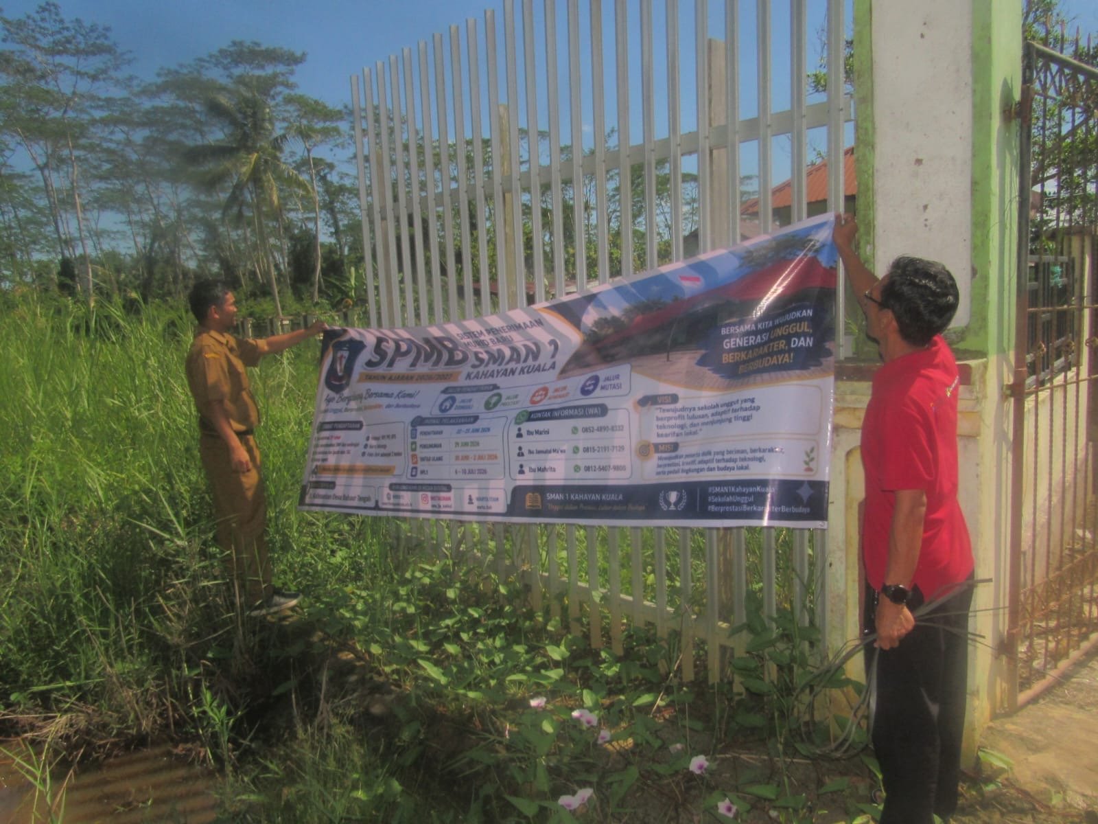 SPMB SMAN 1 Kahayan Kuala Mulai Disosialisasikan Lewat Pemasangan Spanduk di Titik Strategis Bahaur